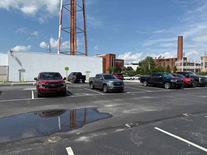 218 Putcan Ave, Essington, PA for lease - Building Photo - Image 3 of 7