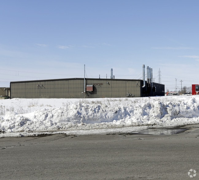 715-721 Rd Grand-Bernier, St-Jean-sur-Richelieu, QC à louer - Photo du bâtiment - Image 2 de 2