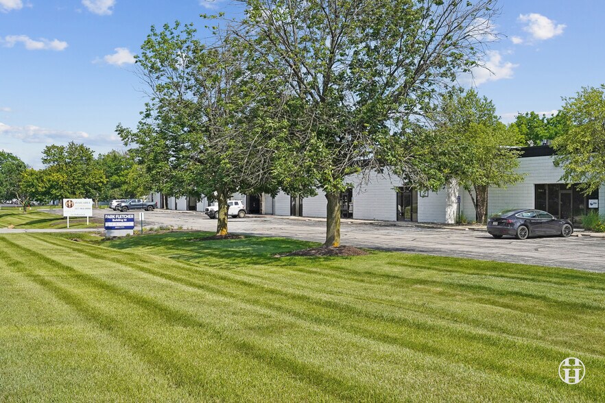 5603 W Raymond St, Indianapolis, IN à louer - Photo du bâtiment - Image 2 de 6