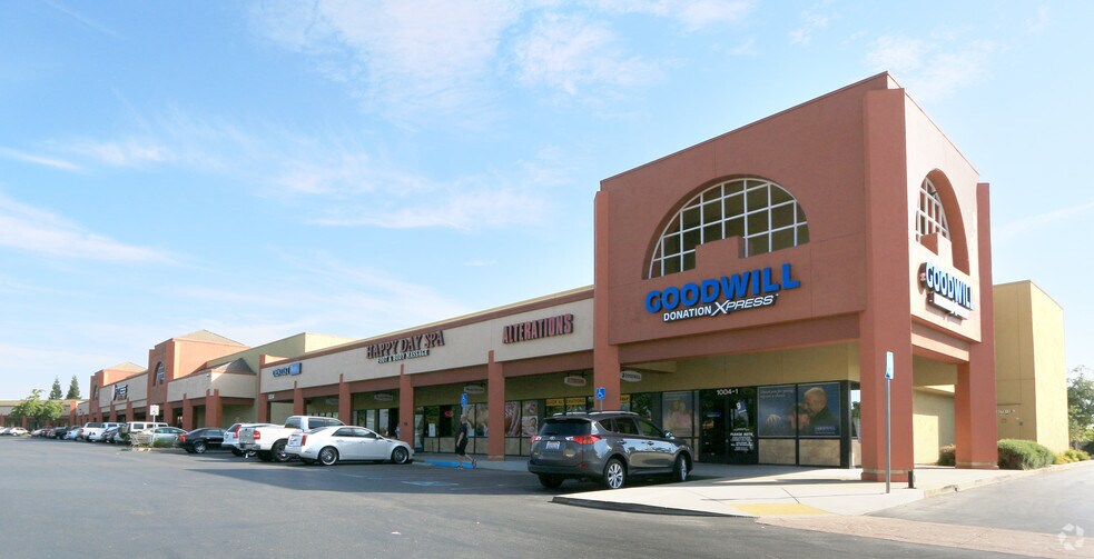 1002-1020 Riley St, Folsom, CA for lease - Building Photo - Image 3 of 4