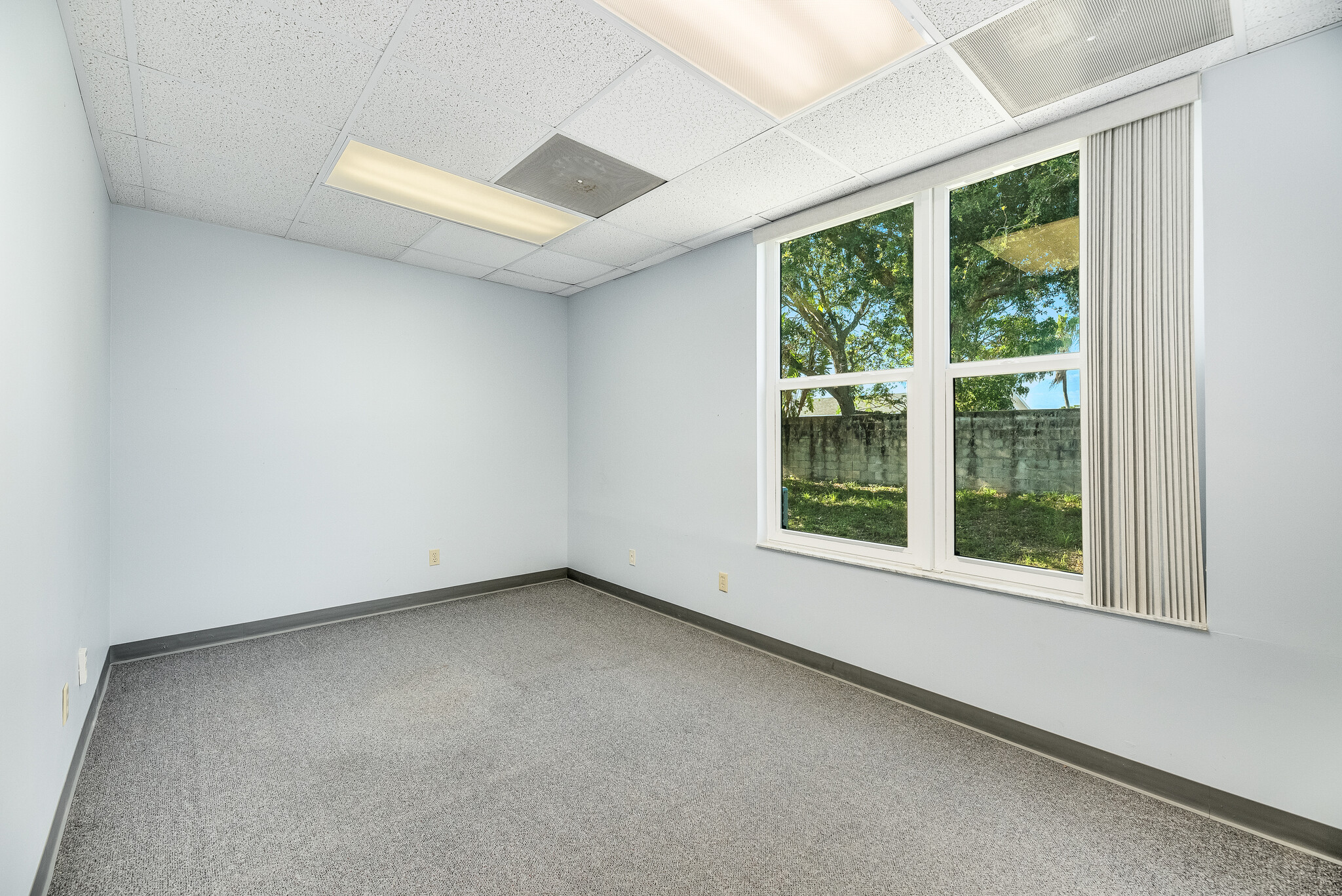 1500 W Eau Gallie Blvd, Melbourne, FL à louer Photo intérieure- Image 1 de 1
