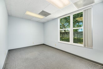 1500 W Eau Gallie Blvd, Melbourne, FL à louer Photo intérieure- Image 1 de 1