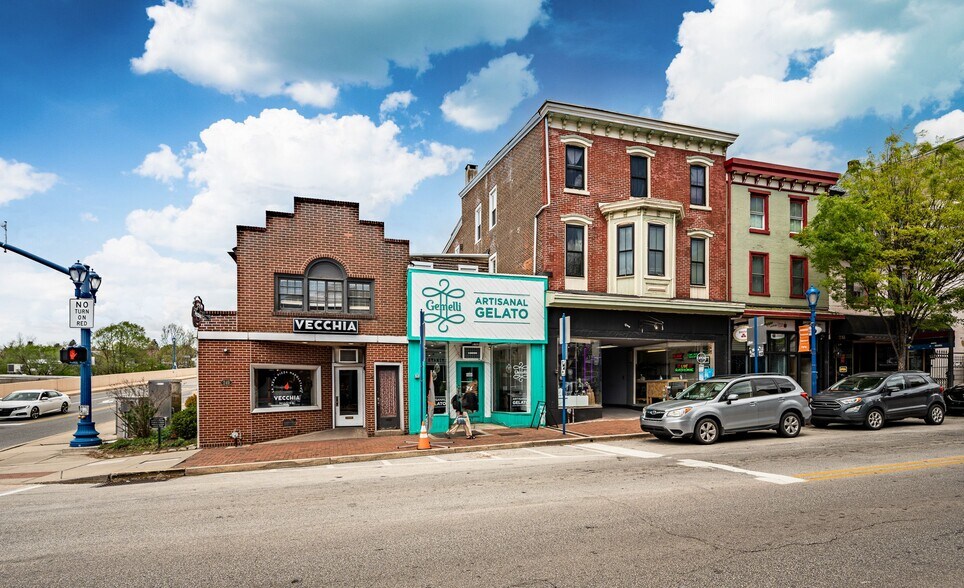245 Bridge St, Phoenixville, PA à vendre - Photo du bâtiment - Image 2 de 39