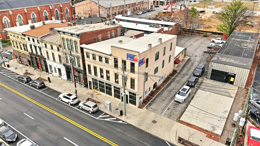 713 E Market St, Louisville, KY à vendre - Photo du bâtiment - Image 2 de 28