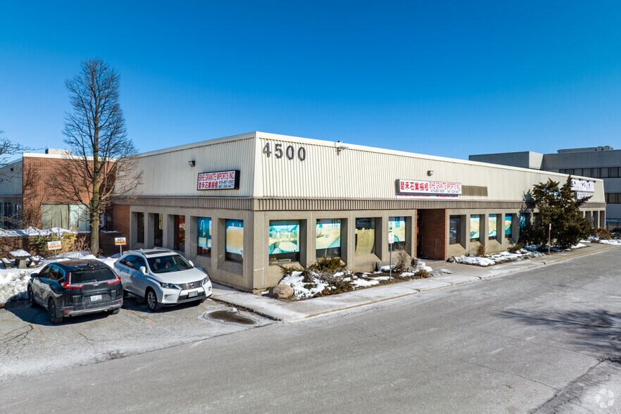 4500 Sheppard Ave, Toronto, ON à louer - Photo du bâtiment - Image 2 de 5