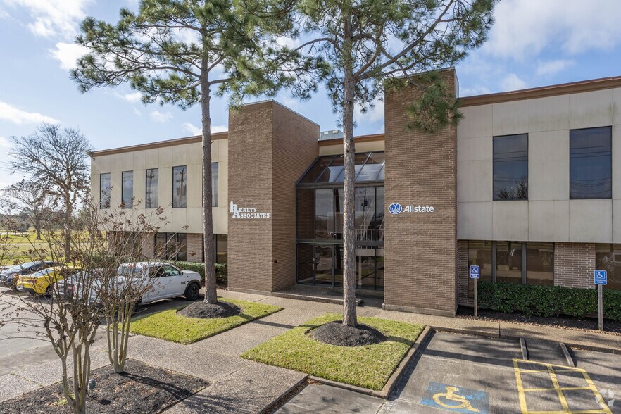 1506 E Broadway St, Pearland, TX à louer - Photo du bâtiment - Image 3 de 5