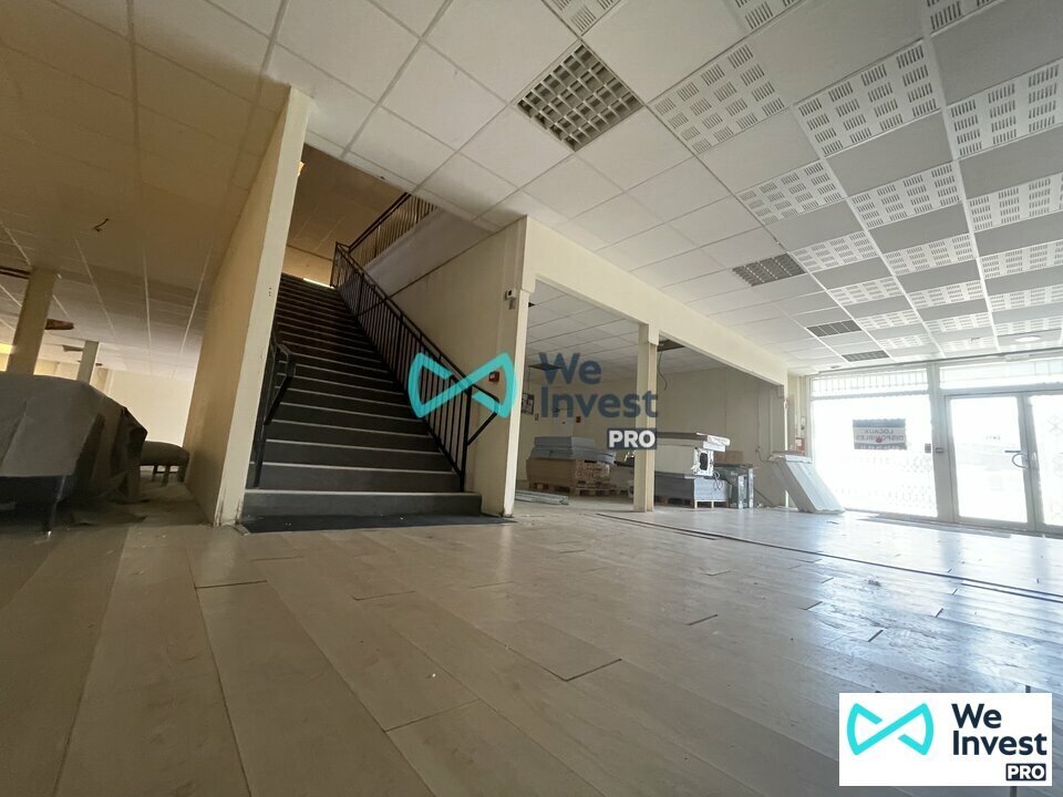 Retail in Reims for lease Interior Photo- Image 1 of 5