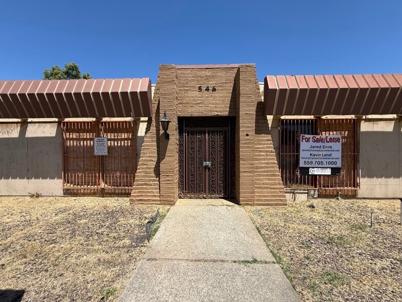 546 W Shields Ave, Fresno, CA à vendre - Photo du bâtiment - Image 2 de 8