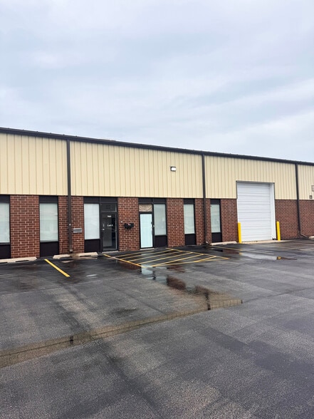 740 Industrial Dr, Cary, IL for lease - Building Photo - Image 1 of 12
