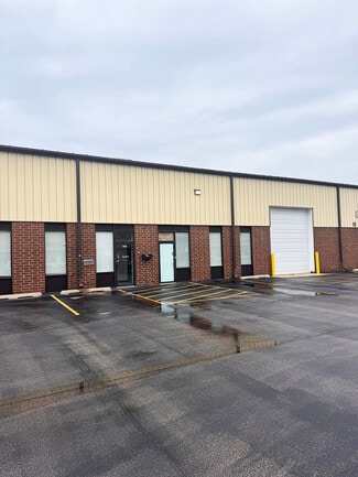 More details for 740 Industrial Dr, Cary, IL - Industrial for Lease