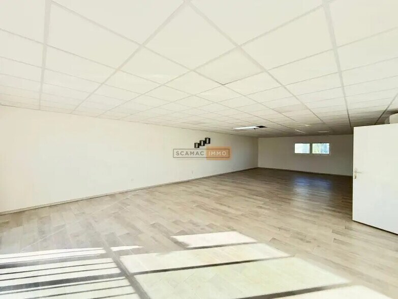 Flex in Puget-sur-Argens for sale - Interior Photo - Image 3 of 5
