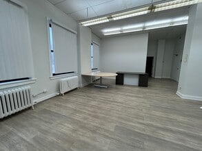 4740-4750 N Sheridan Rd, Chicago, IL à louer Photo intérieure- Image 2 de 5