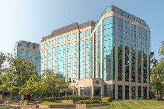 Plus de détails pour 3141 Fairview Park Dr, Falls Church, VA - Bureau, Commerce de détail à louer