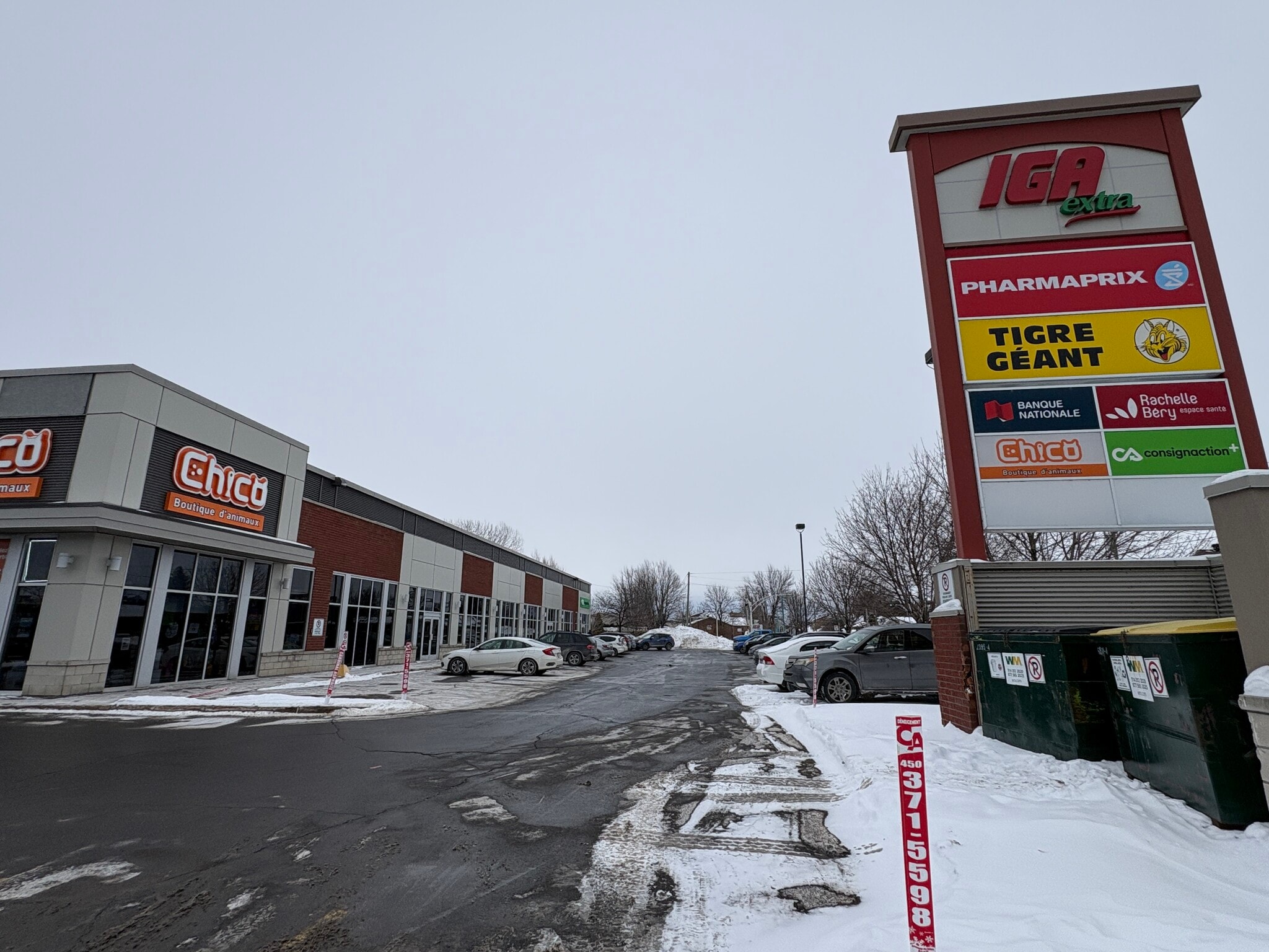 1380-1484 Boul Monseigneur-Langlois, Salaberry-de-valleyfield, QC à louer Photo du bâtiment- Image 1 de 13