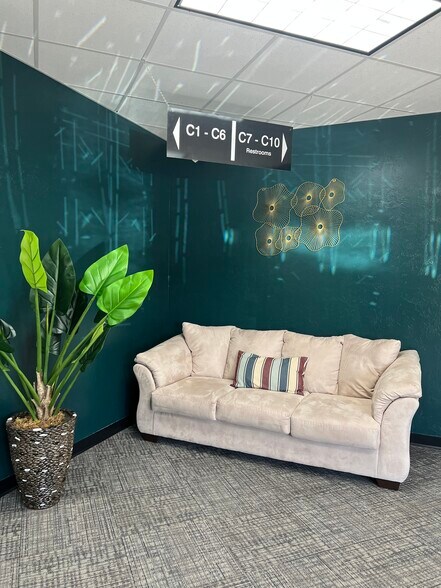 MacArthur Blvd, Oklahoma City, OK à louer - Photo du bâtiment - Image 3 de 12