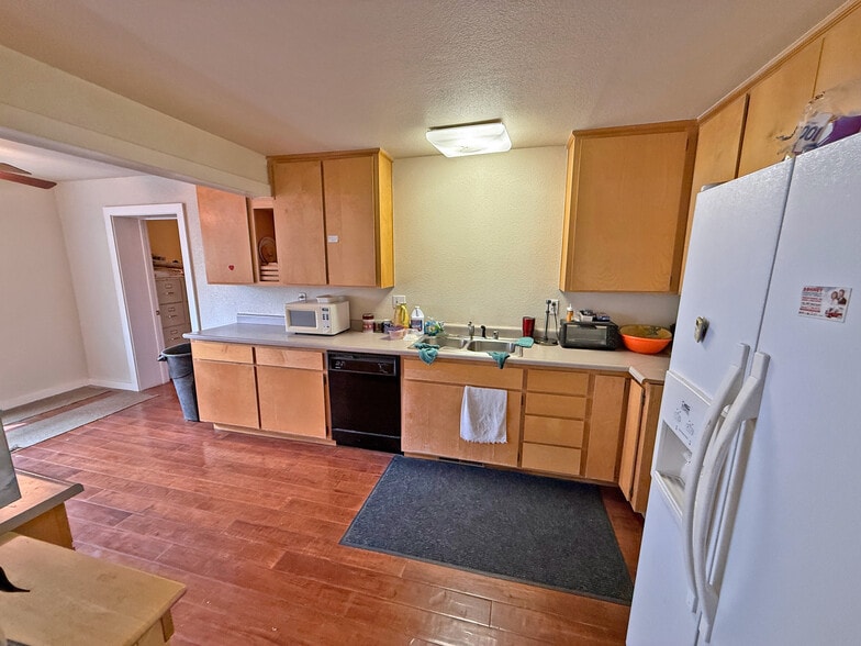 590 E St, Lincoln, CA for sale - Building Photo - Image 3 of 5