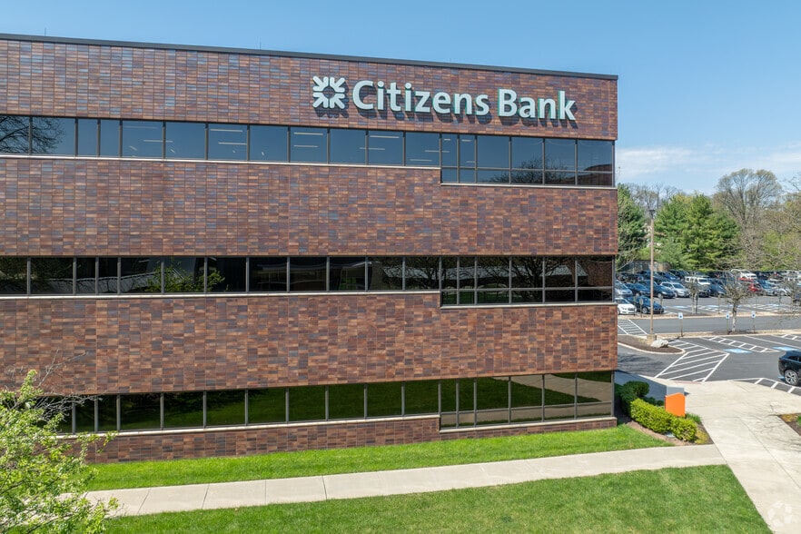 602 W Office Center Dr, Fort Washington, PA for lease - Building Photo - Image 2 of 7