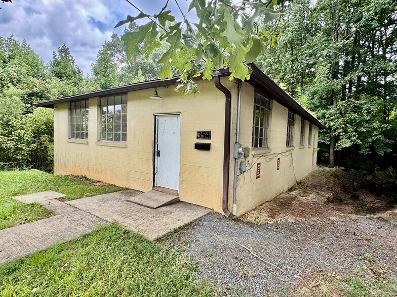 354 Old Plank Rd, Seagrove, NC à vendre - Photo du bâtiment - Image 1 de 1