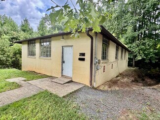 Plus de détails pour 354 Old Plank Rd, Seagrove, NC - Commerce de détail à louer