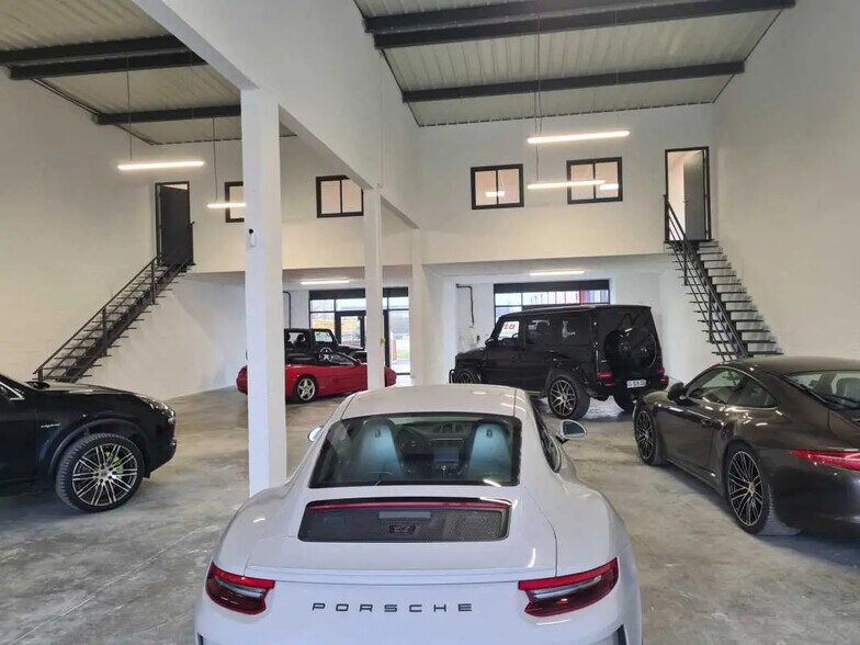 Flex dans SAINT-JEAN-D'ILLAC à louer - Photo intérieure - Image 2 de 7