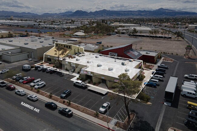 Plus de détails pour 6250 Mountain Vista St, Henderson, NV - Commerce de détail, Industriel à louer