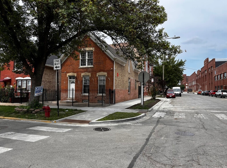 2600 W 15th St, Chicago, IL for sale - Building Photo - Image 2 of 24