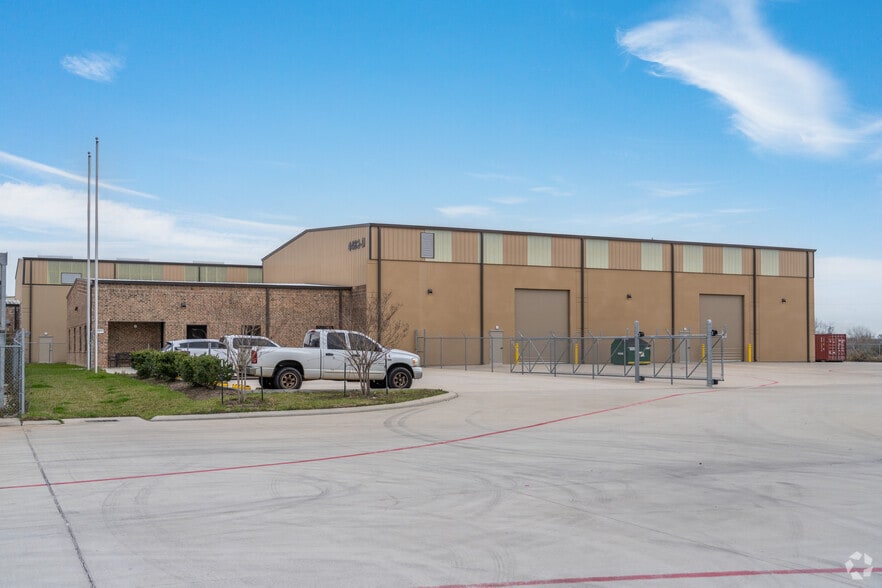 4482 Genoa Red Bluff, Houston, TX for lease - Building Photo - Image 2 of 5