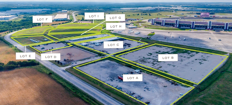 Victory Cir, Fort Worth, TX for lease - Aerial - Image 2 of 5