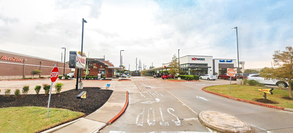 22363 Bellaire Blvd, Richmond, TX for lease - Primary Photo - Image 1 of 7