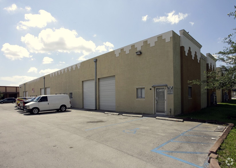 13401-13431 NW 47th Ave, Opa-locka, FL for sale - Building Photo - Image 3 of 24