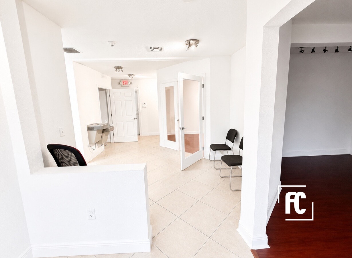 4287-4303 SW High Meadows Ave, Palm City, FL 34990 - Unité 4301 - - Photo intérieure - Image 2 of 15