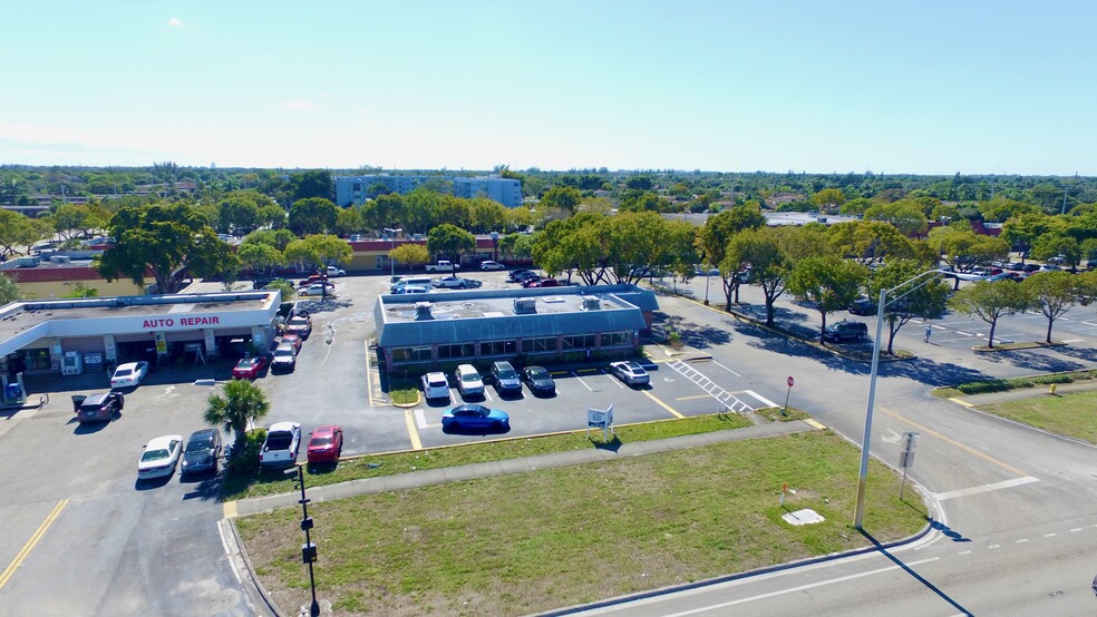 6096 W Oakland Park Blvd, Sunrise, FL for lease - Building Photo - Image 3 of 10