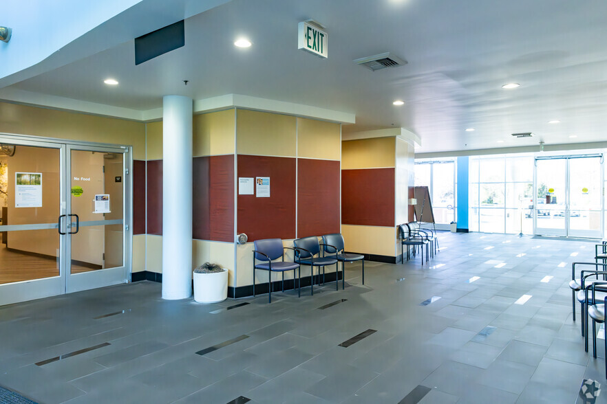 1761 Broadway St, Vallejo, CA for lease - Interior Photo - Image 3 of 8