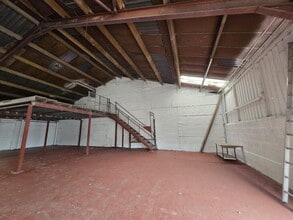 Pentre Industrial Estate, Pentre for lease Interior Photo- Image 1 of 4