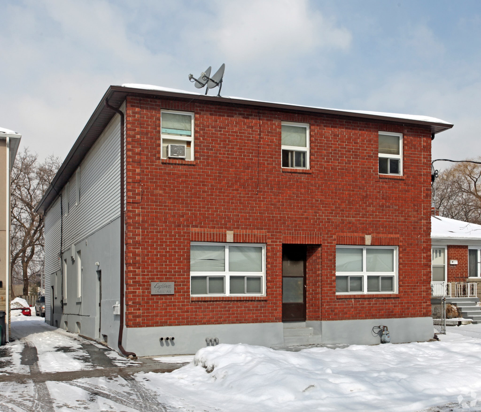 18 Cavell Ave, Toronto, ON for sale Primary Photo- Image 1 of 3