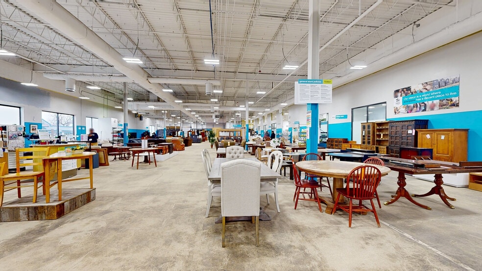 6057 S Western Ave, Chicago, IL for sale - Matterport 3D Scan - Image 3 of 18