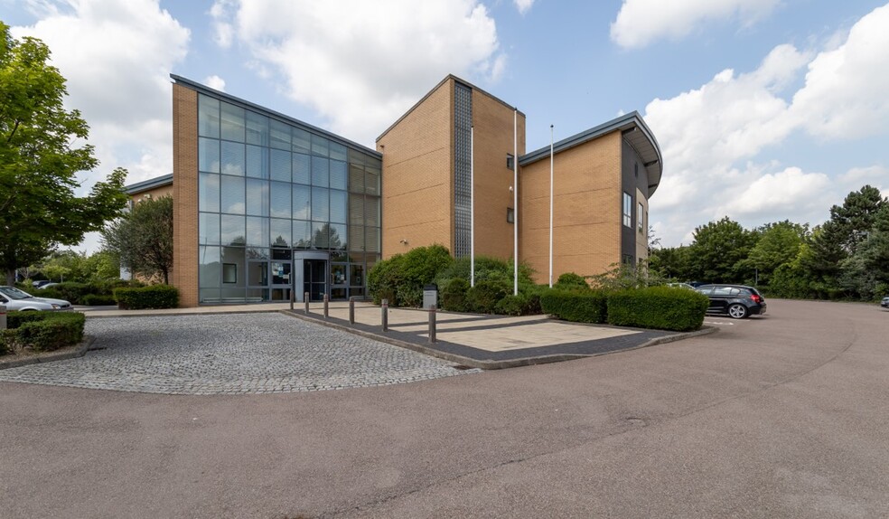 Arenson Way, Dunstable for sale - Building Photo - Image 1 of 1