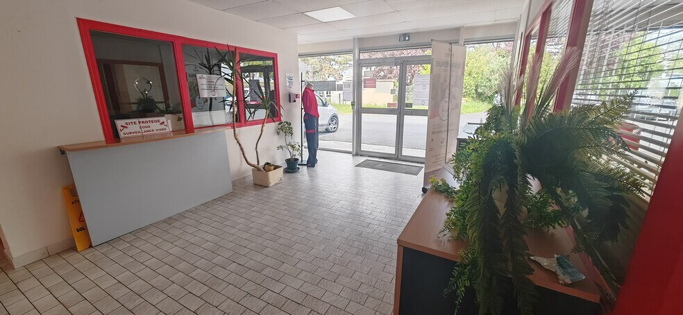 20 Rue Du Général Micheler, Reims for lease - Lobby - Image 3 of 8