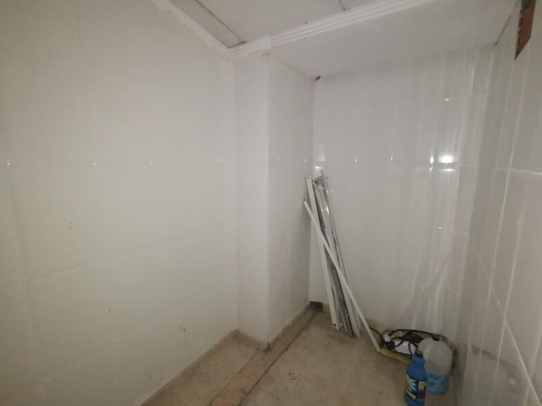 Retail in València, Valencia for lease - Building Photo - Image 2 of 6