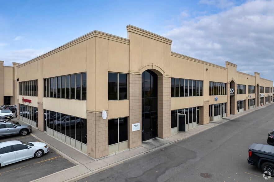 8750 Jane St, Vaughan, ON à vendre - Photo du bâtiment - Image 2 de 7