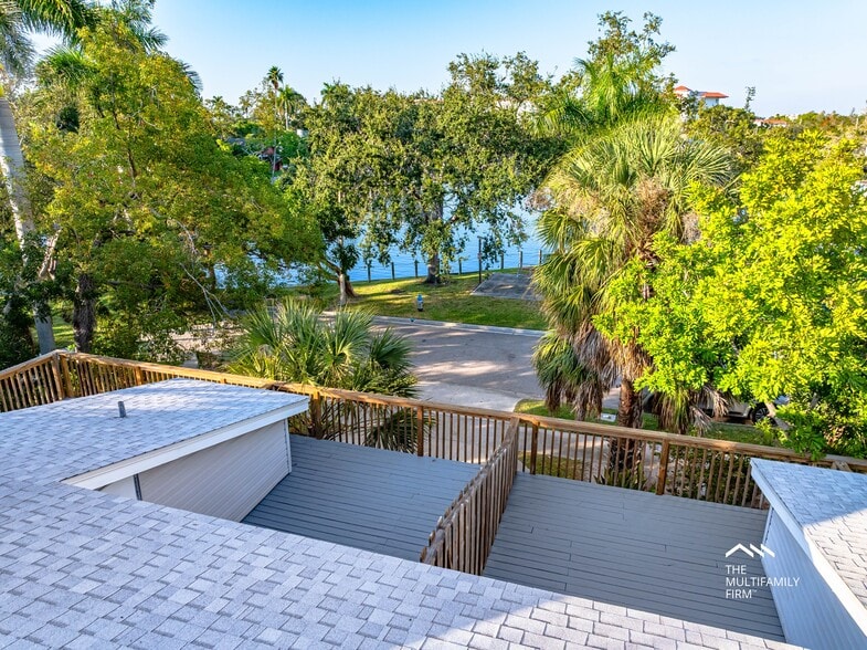 1559 7th Ave W, Bradenton, FL à vendre - Photo du bâtiment - Image 2 de 7