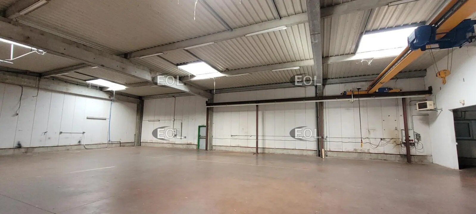 Flex in Beynost for lease Building Photo- Image 1 of 12