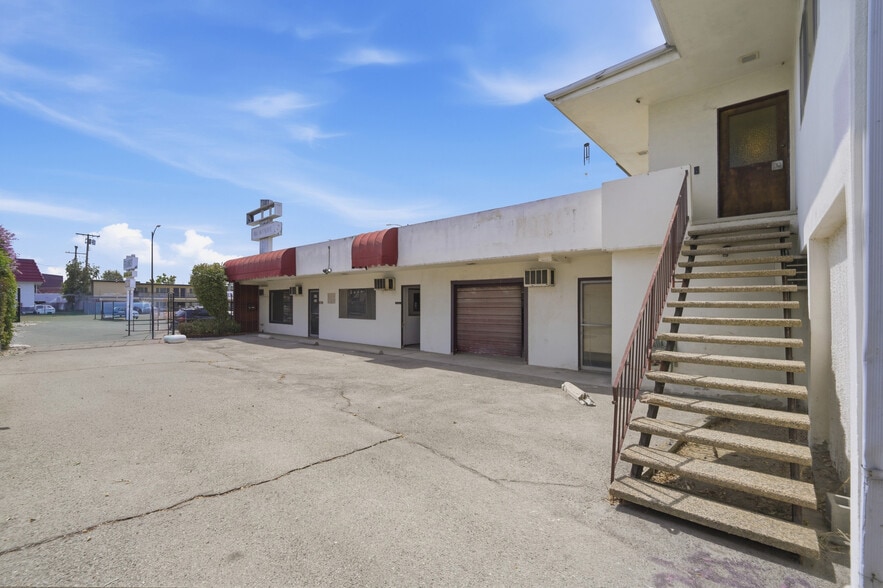 915 W Olive Ave, Burbank, CA for sale - Building Photo - Image 3 of 39
