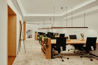 47 Rue Du Rocher, Paris à louer Photo intérieure- Image 2 de 7