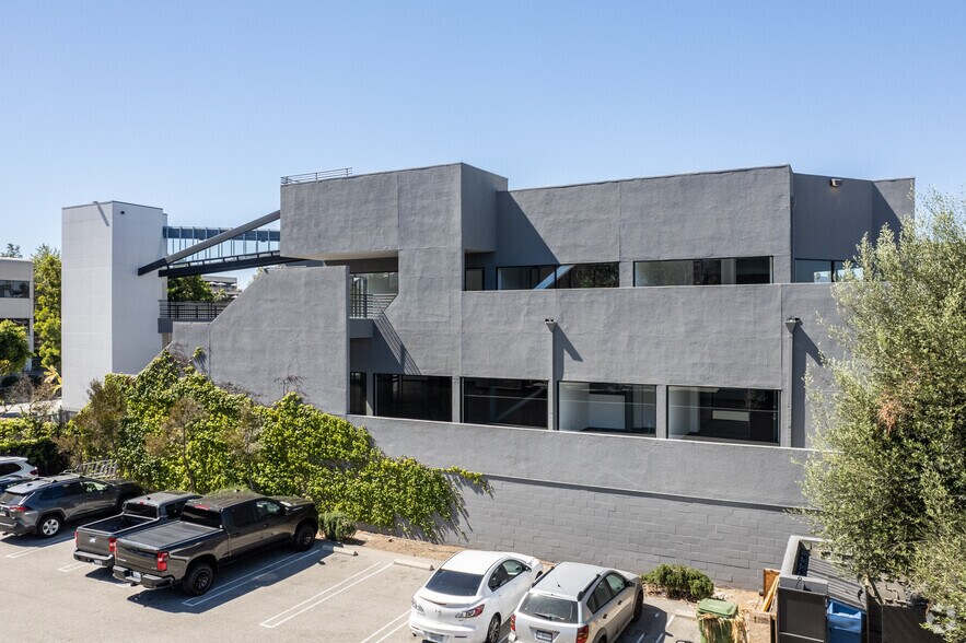 1545 26th St, Santa Monica, CA à louer - Photo du bâtiment - Image 3 de 19