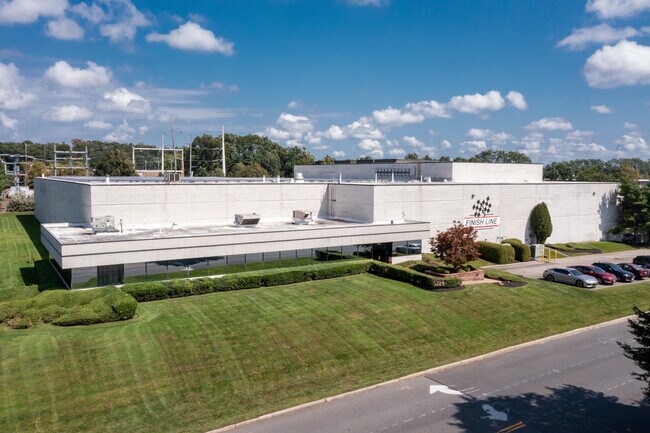 More details for 50 Wireless Blvd, Hauppauge, NY - Industrial for Lease