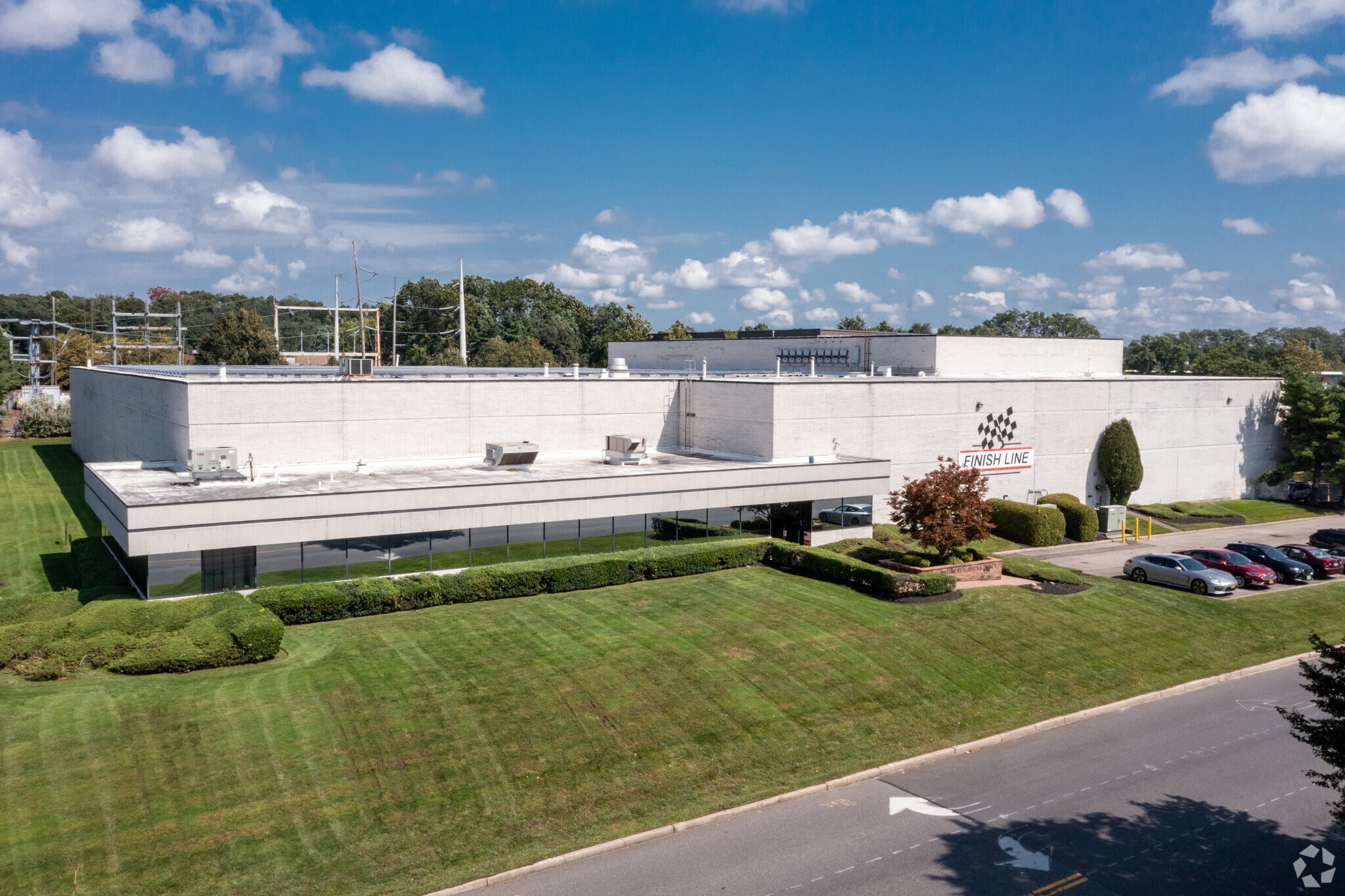 50 Wireless Blvd, Hauppauge, NY for lease Building Photo- Image 1 of 7