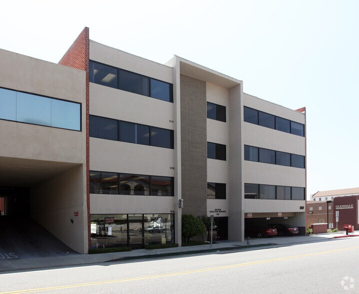 512 E Wilson Ave, Glendale, CA à louer - Photo du bâtiment - Image 2 de 35
