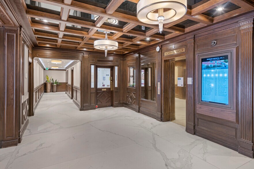 436 N Roxbury Dr, Beverly Hills, CA à louer - Photo intérieure - Image 2 de 6