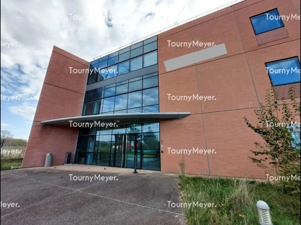Office in Toulouse for lease Building Photo- Image 1 of 11
